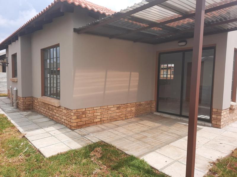 To Let 3 Bedroom Property for Rent in Waterkloof East North West